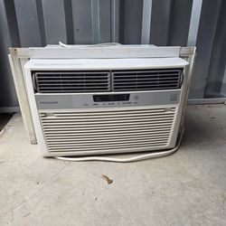 6000 BTU Window Air Conditioner. "CHECK OUT MY PAGE FOR MORE DEALS "
