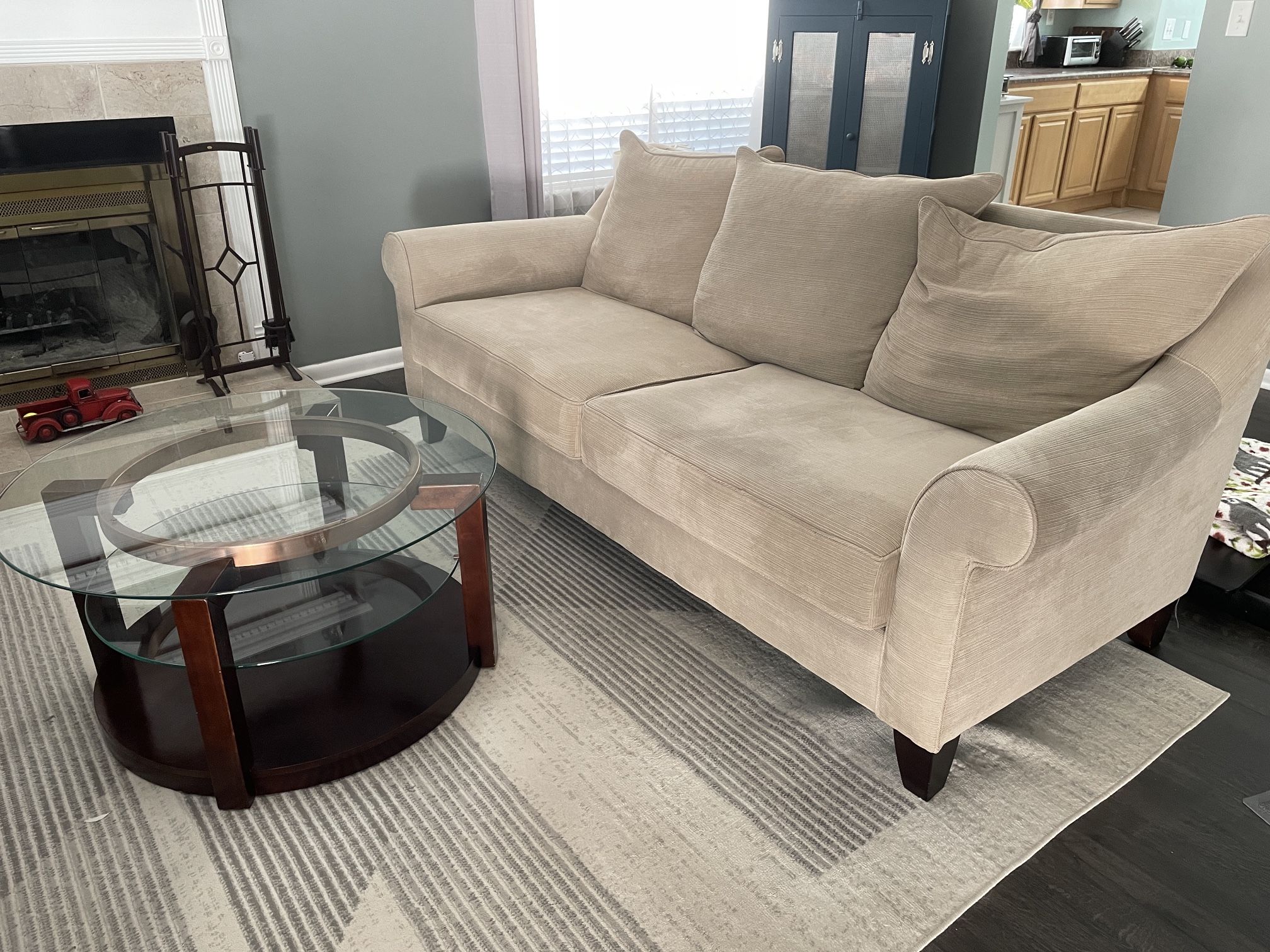 Set of 2 Sofas +Coffee Table (Great Condition)