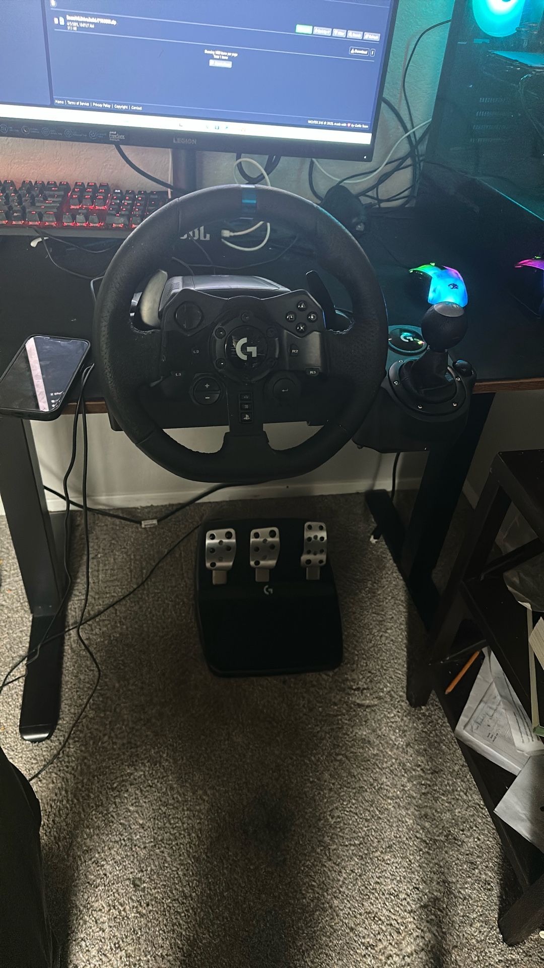 G29 Wheel,pedals,shifter.