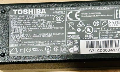 Toshiba PA5192U-1ACA (ADP-45YD A) 45W AC adapter – the real deal OEM charger, not some cheap knockoff!  Output:  19V 2.37A – 