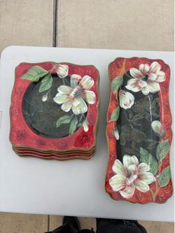 4 plates and server