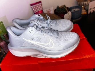 WOMENS NIKE QUEST 6 BLUE TINT