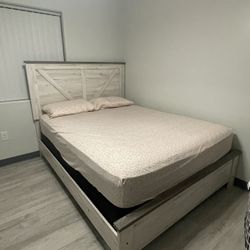 Queen Size Bedroom Set 