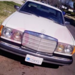 1982 Mercedes-Benz 300