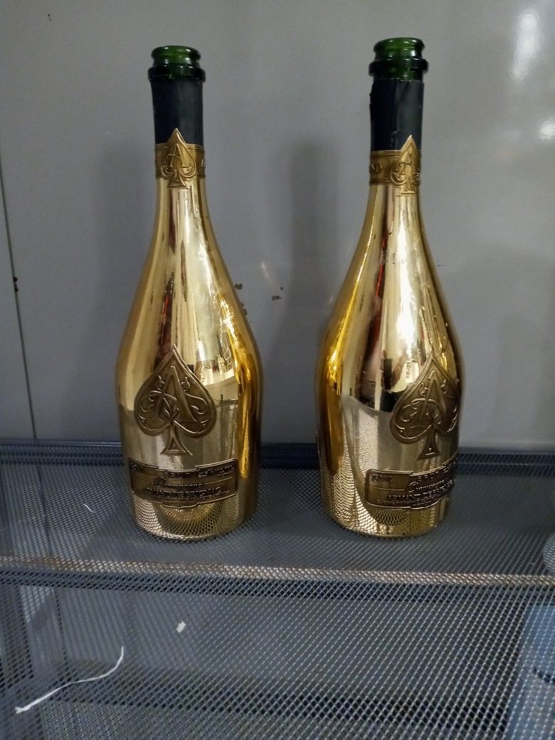 Empty Liquor Bottles Selling Individual Or In Bulk