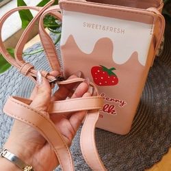 Purse 🍓🥛