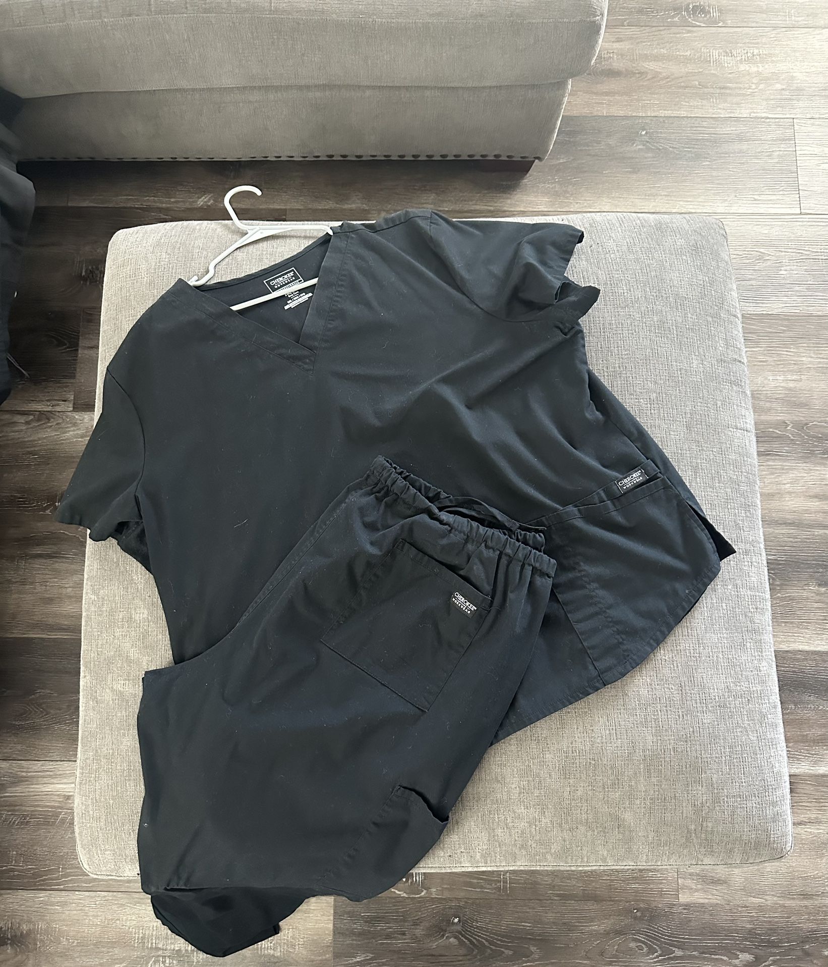 Cherokee Scrub Set