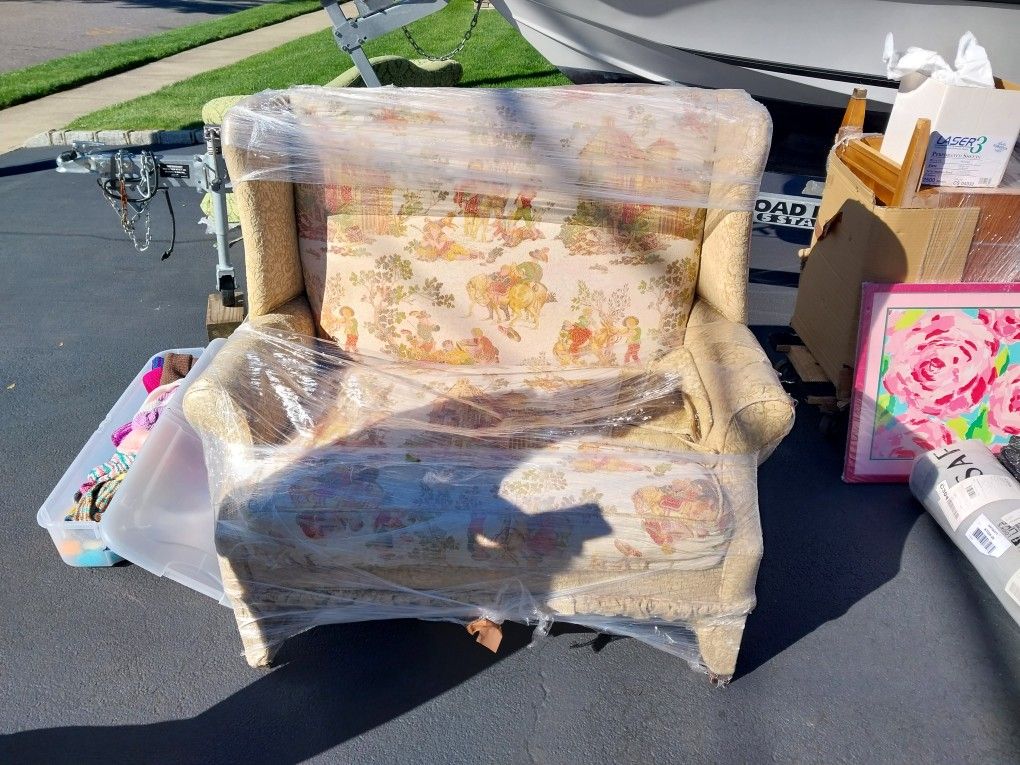 Old Antique Two-seater Couch Amazing Condition