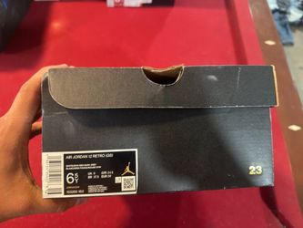 Air Jordan 12 Retro (GS) Size 6.5Y