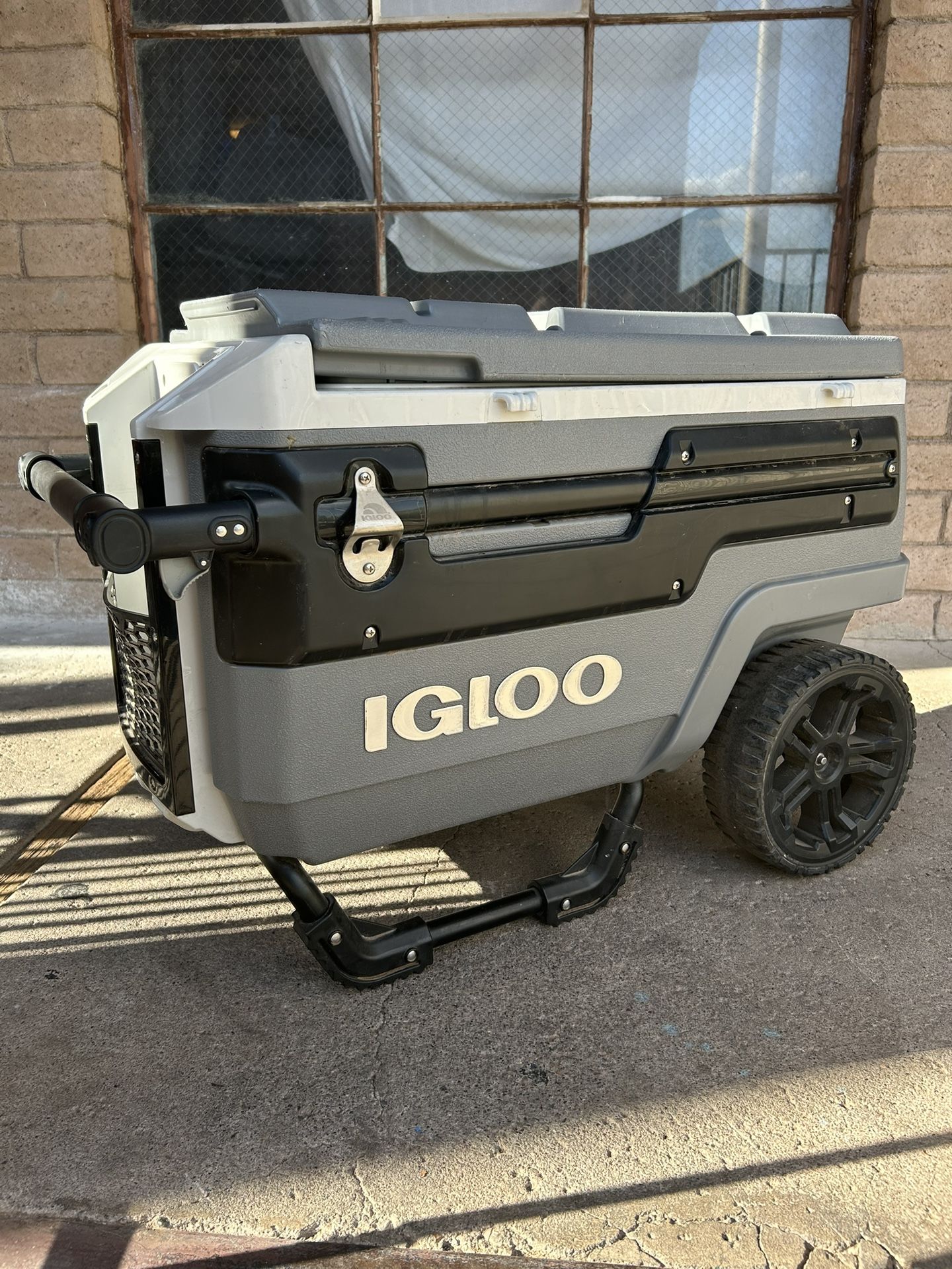 Igloo Trailmate Journey 70 Qt Cooler w/wheels