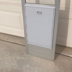 Dog Door New, Large and Fits Sliding Glass Doors 77-81” 