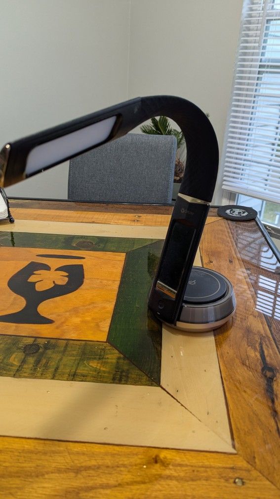 Desk light/phone charge/Clock