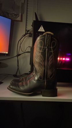 Womens ariat black square toe boots