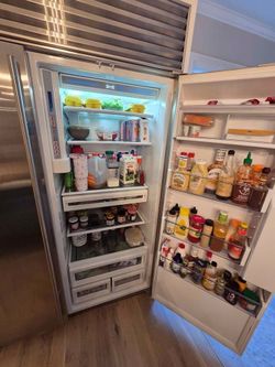 Sub-zero Refrigerator & Freezer