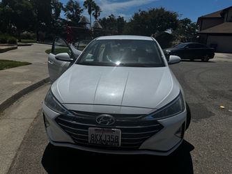 ** HYUNDAI ELANTRA SEL**SMOGGED**REGISTERED**