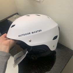 OutdoorMaster Kelvin Ski Helmet