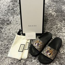 Authentic Gucci GG Supreme Tiger Men’s Rubber Slide Sandal Size 10US