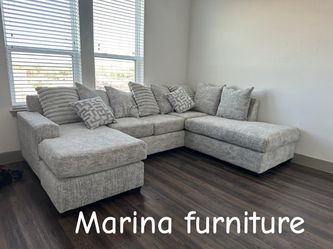 Large Gray Fabric Sectional Sofa with Chaise