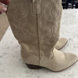 Women’s Country Boots Size 8 Only Worn Once 