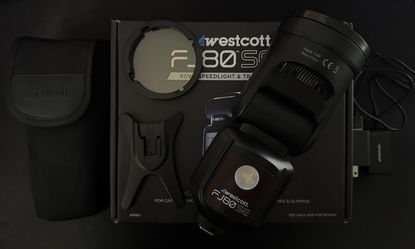 FJ80-SE m Speedlight & FJ-X3 m Trigger