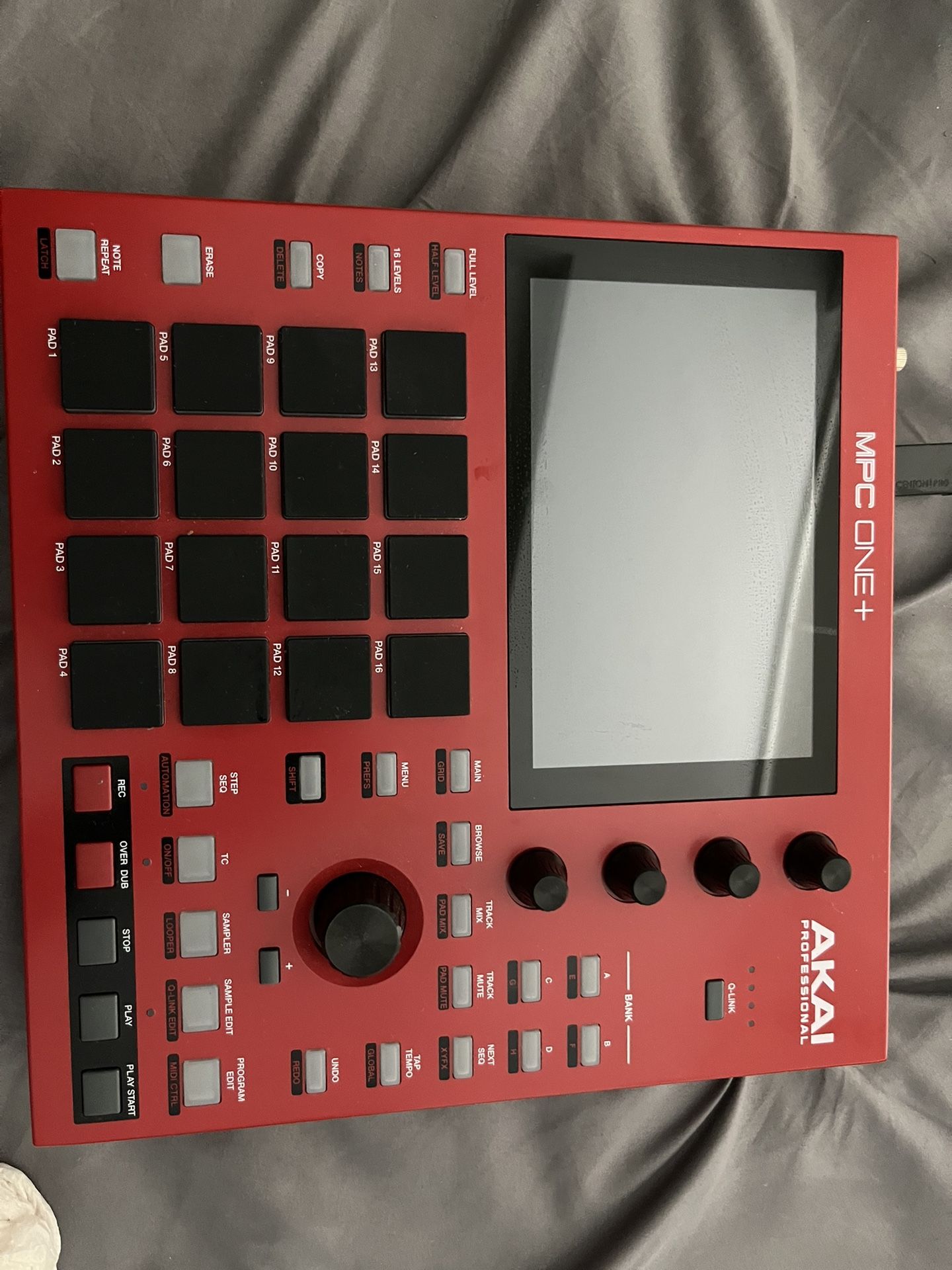 Akai MPC ONE +
