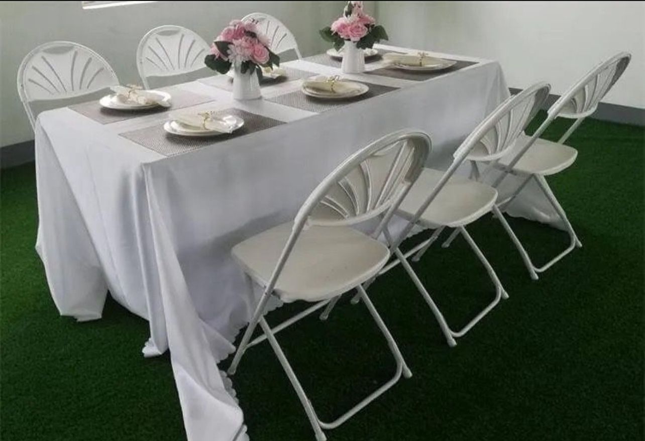 Table & Chairs And Table Covers 🎊