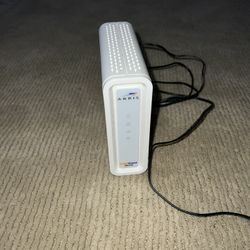 Arris Surfboard SB6190  Modem. Near new