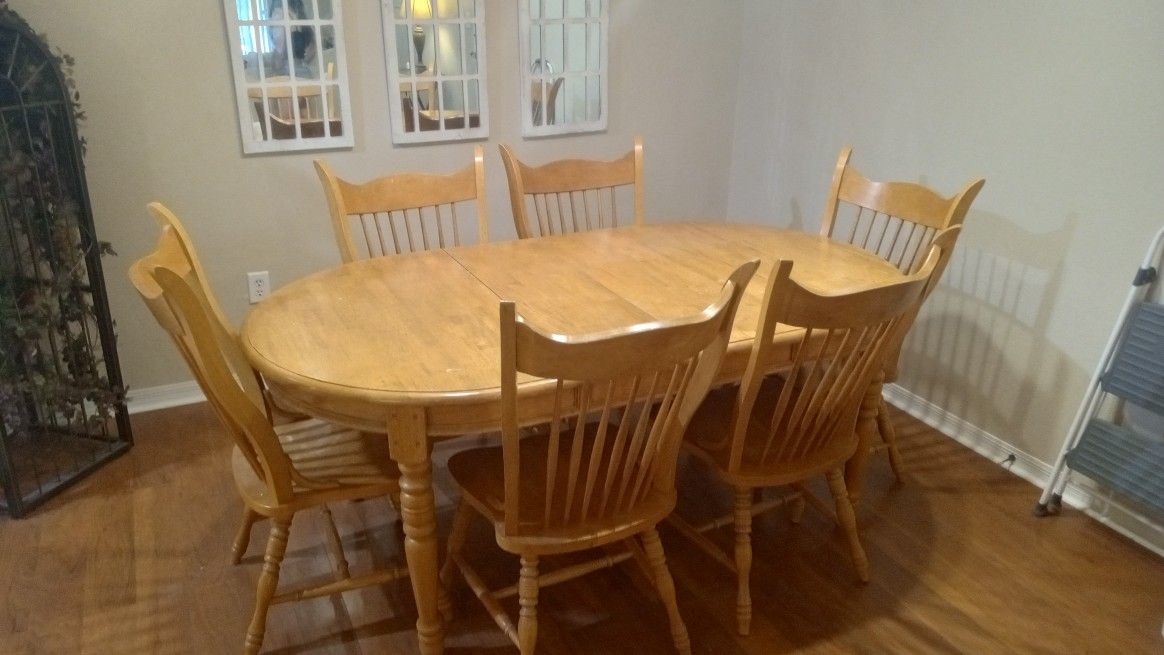 All natural Wood Table With Six Chairs