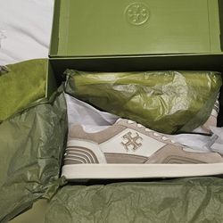 Tory BURCH SNEAKERS SIZE 8 New