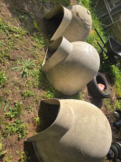 Dogloo igloo dog houses / goats