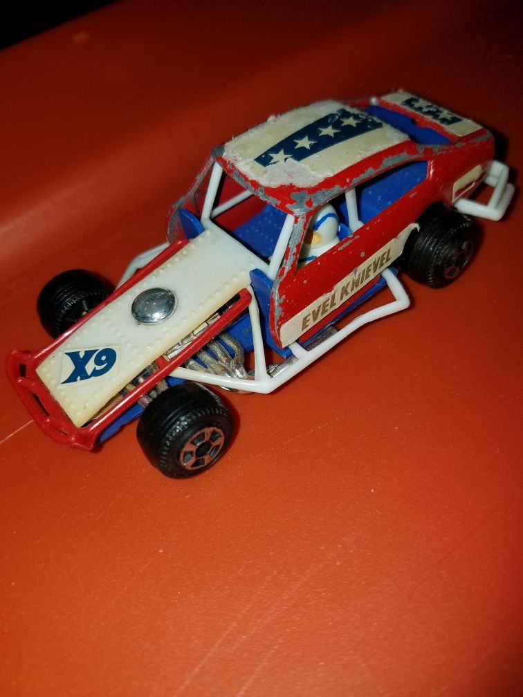 1976 Ideal Evel Knievel rat trap car