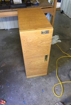 Locking oak box