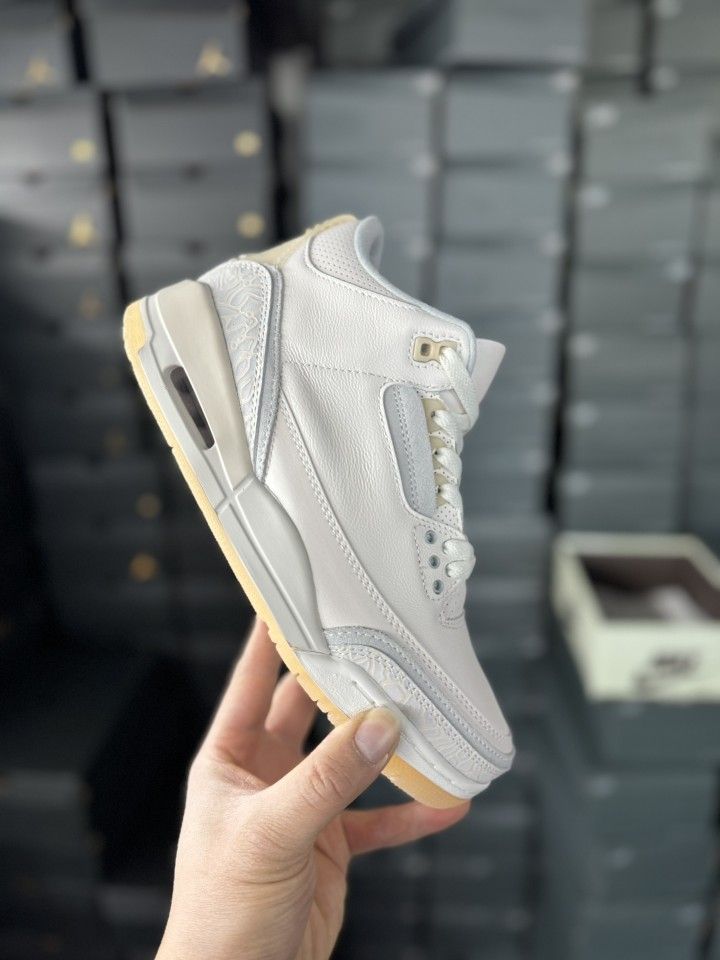 Air Jordan 3 Retro SE Craft 'Ivory'