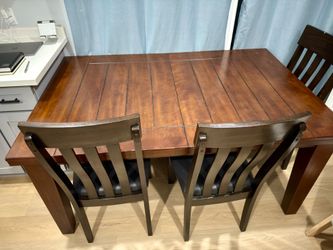 Dining table (no chairs)