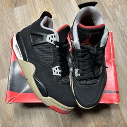 Bred Jordan 4s Size 4.5y 