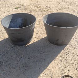 Garden Pots From Tractor Supply $20 For Both