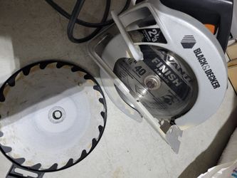 Black Decker Sawforce 100 7 1 4 Circular Saw for Sale in San Diego CA OfferUp