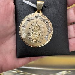 14k VIRGEN GUADALUPE CHARM 