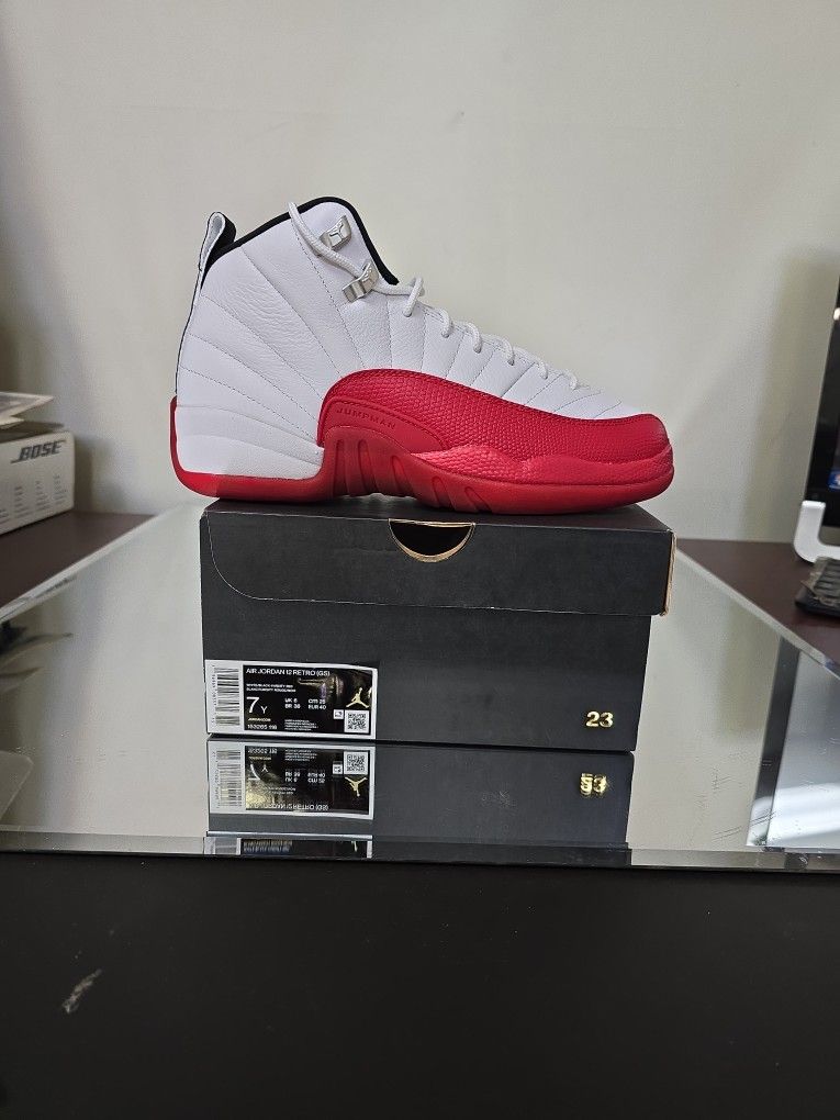 Jordan 12 Cherry 🍒  Size 7Y