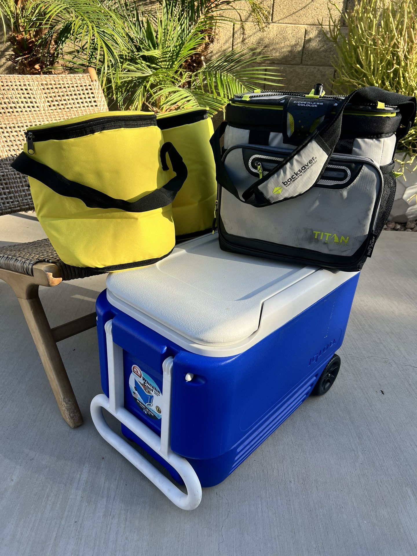 4 item Cooler Set
