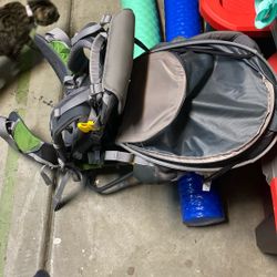 Hiking Backpack 🎒 With Toddler Access