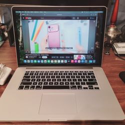 15in Apple MacBook Pro Laptop. Core i7, 15