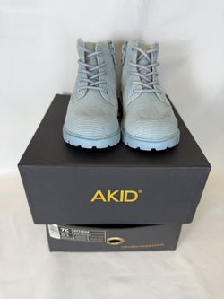 AKID Atticus Blue Corduroy Boots Size 7