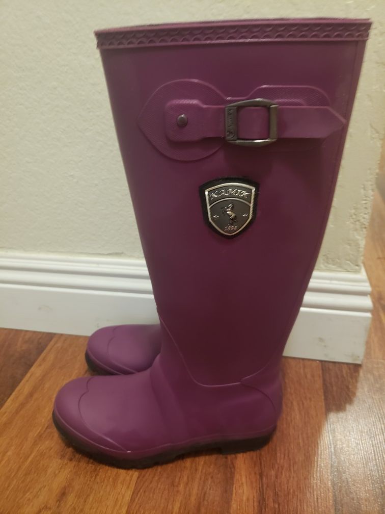 Women's rubber Kamik rain boots