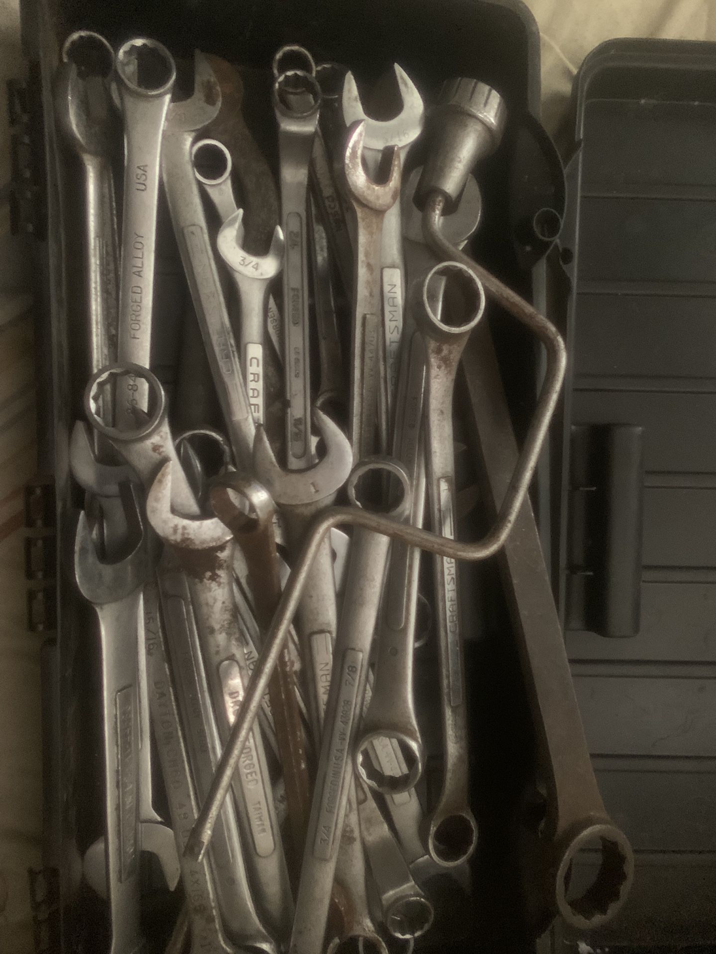 29 large wrenches most are Craftsman.