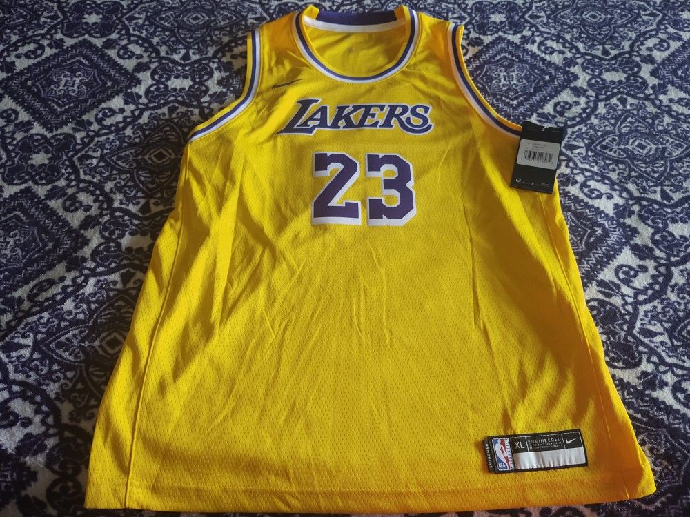 LeBron James Jersey