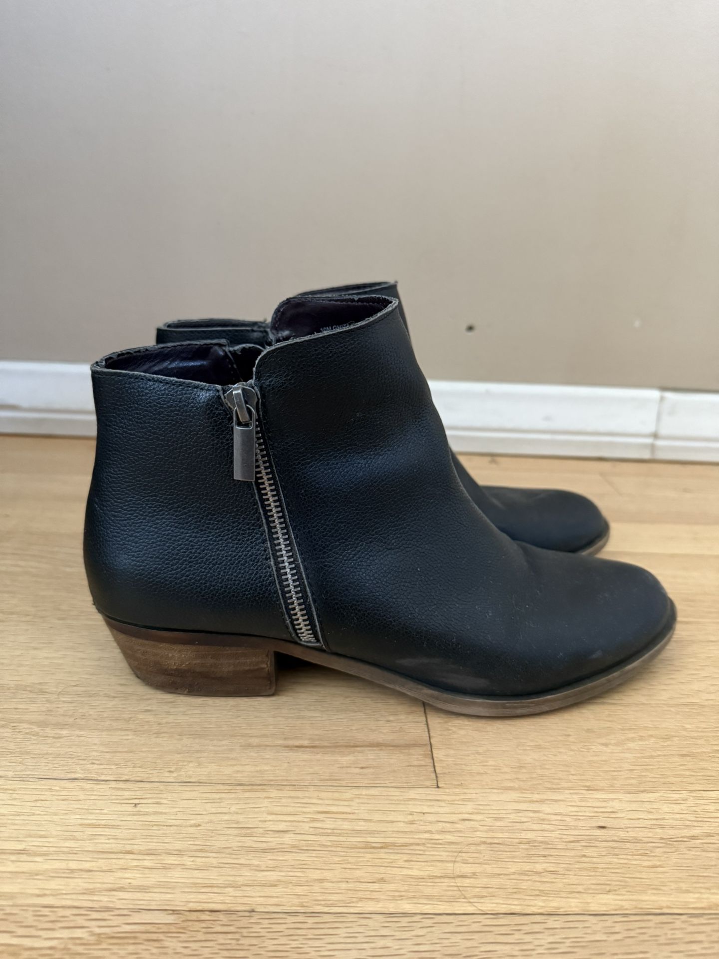Kensie Women’s Black Leather Chita Short Ankle Boots Size 10