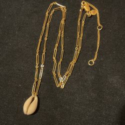 22” Goldtone Link Necklace With Shell Pendant,by Monet