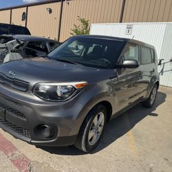 2018 Kia soul  96k Miles