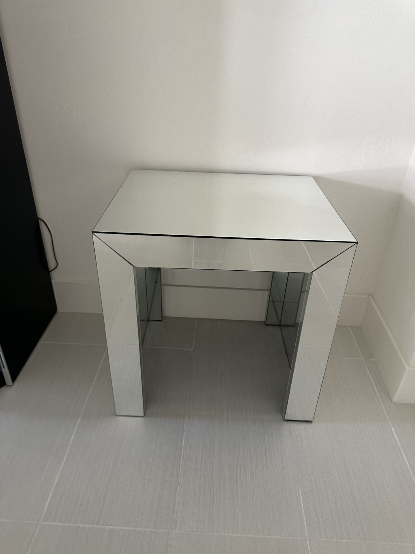 Mirrored Side Table 